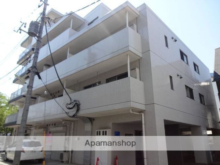 東京都世田谷区八幡山3丁目の賃貸マンションの外観