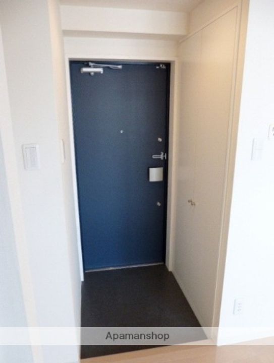 東京都世田谷区八幡山3丁目の賃貸マンションの玄関