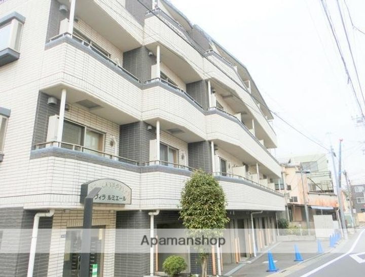 東京都渋谷区本町6丁目の賃貸マンションの外観