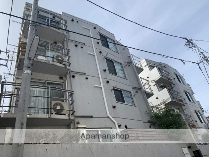 東京都世田谷区北沢1丁目の賃貸マンションの外観