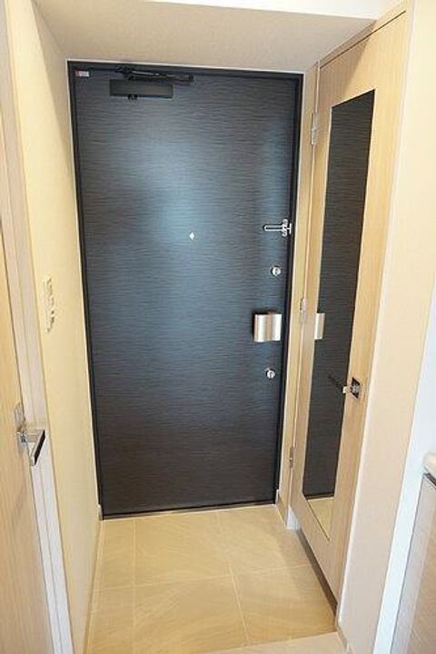 フレシア中目黒の玄関