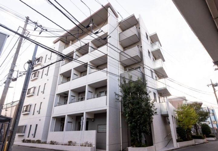 東京都杉並区上高井戸1丁目の賃貸マンションの外観