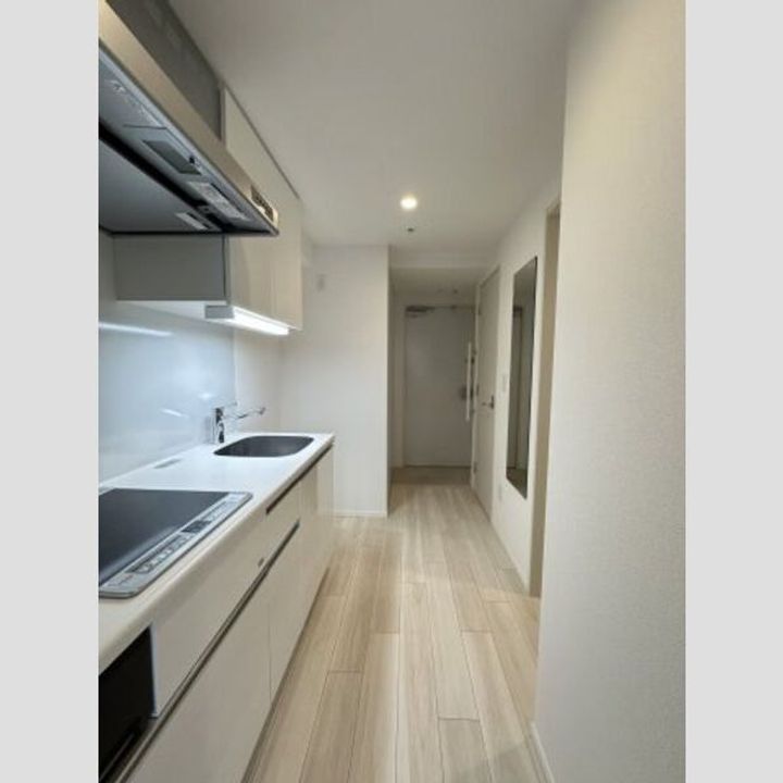 フロンティア新宿タワーの玄関