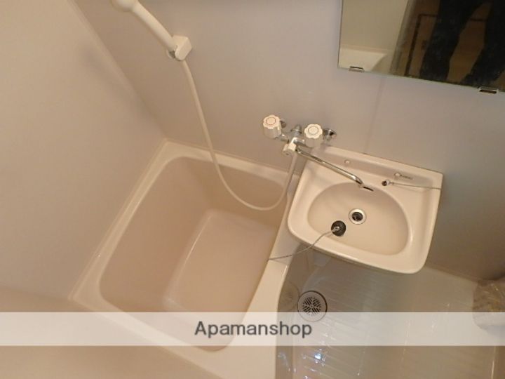 東京都武蔵野市中町3丁目の賃貸アパートの風呂