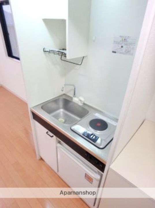 東京都武蔵野市西久保2丁目の賃貸マンションのキッチン
