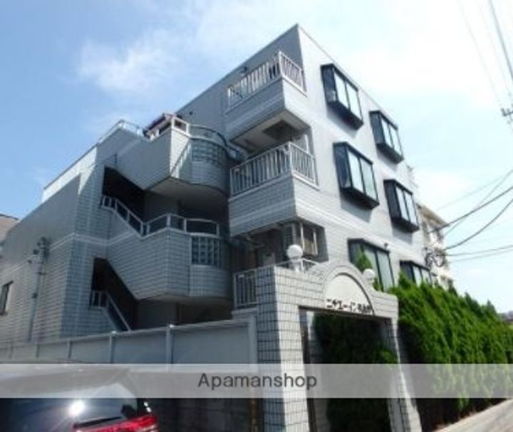 東京都武蔵野市西久保2丁目の賃貸マンションの外観