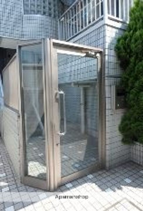 東京都武蔵野市西久保2丁目の賃貸マンションの外観