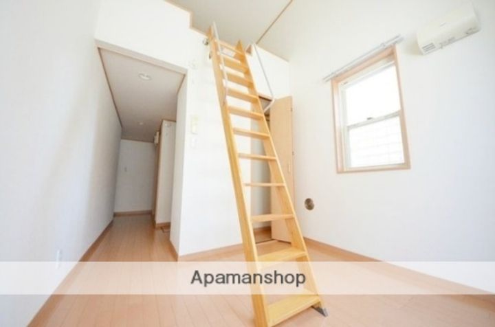 クライネスハイム国立106の居間