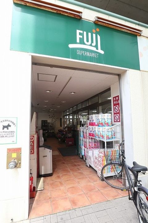 レオパレスプロテクシオンの周辺