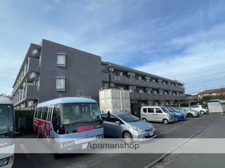 東京都三鷹市井口3丁目の賃貸マンションの外観