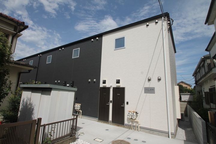 ソフィア一橋学園の外観