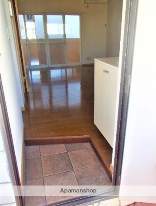 東京都武蔵野市関前2丁目の賃貸アパートの居間