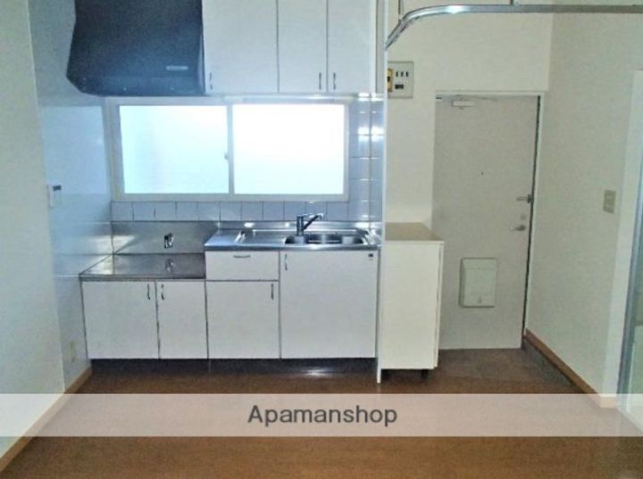 東京都武蔵野市関前2丁目の賃貸アパートのキッチン