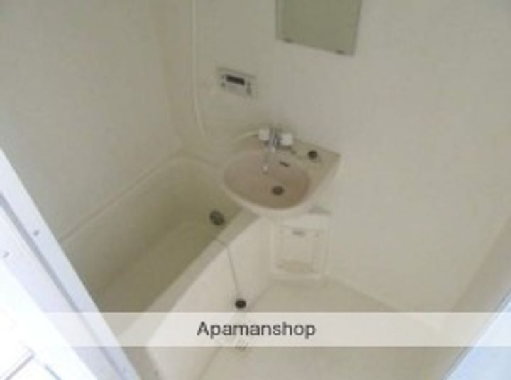 東京都武蔵野市関前2丁目の賃貸アパートの風呂