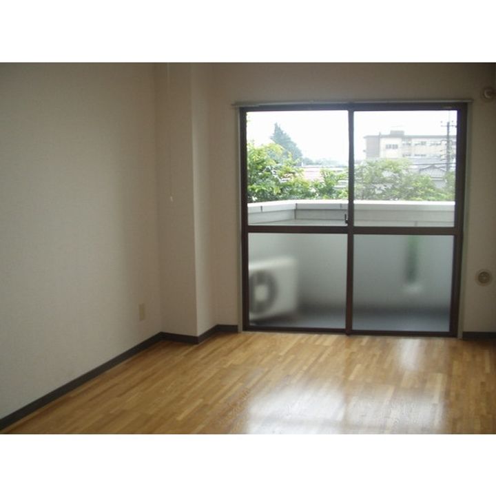 キャッスル・日野台の居間