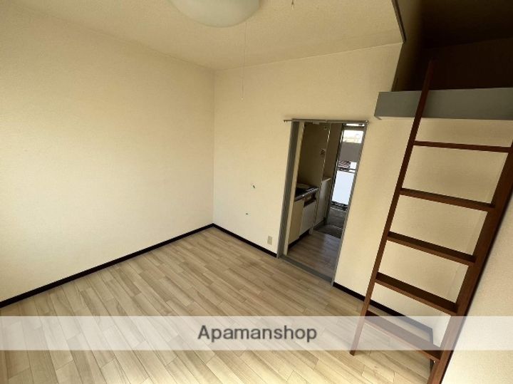 パークグランデ小平203の居間