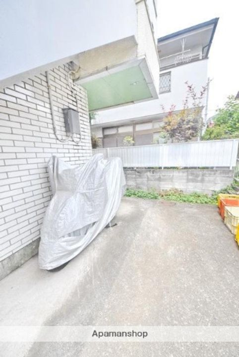 東京都東中市晴見町3丁目の賃貸マンションの外観