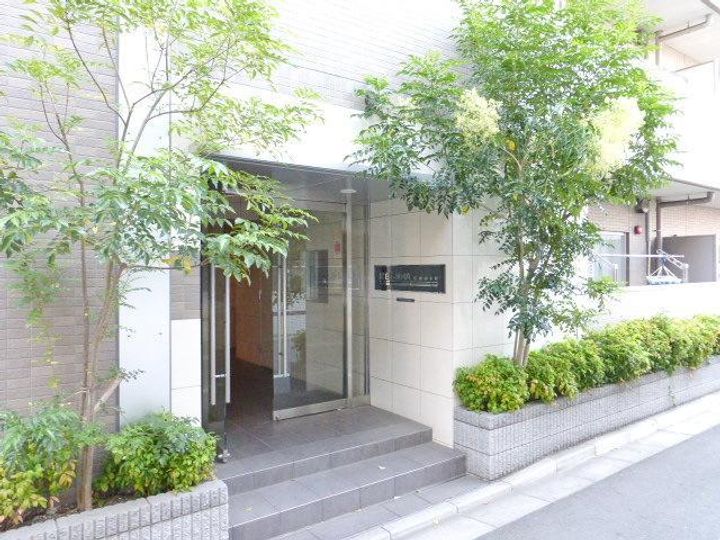 レジディア調布の外観