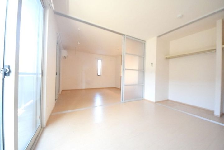 ハピネス仲町の居間