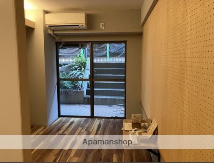 東京都西東京市北原町3丁目の賃貸マンションの居間