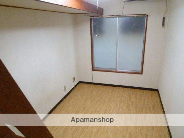 サンパレスの居間