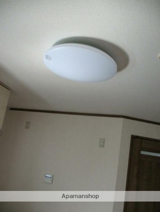 東京都三鷹市上連雀4丁目の賃貸マンションの内装