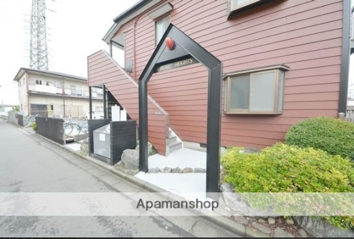 東京都三鷹市井口4丁目の賃貸アパートの外観