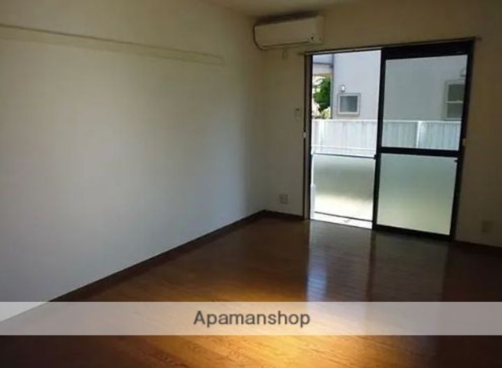 東京都国分寺市西町1丁目の賃貸アパートの居間