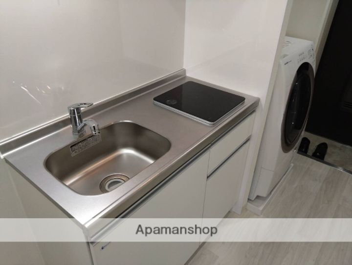 東京都三鷹市井口3丁目の賃貸マンションのキッチン