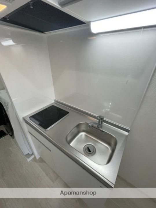 東京都三鷹市井口3丁目の賃貸マンションのキッチン