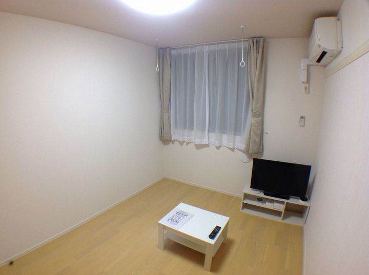 クレイノ西調布の居間