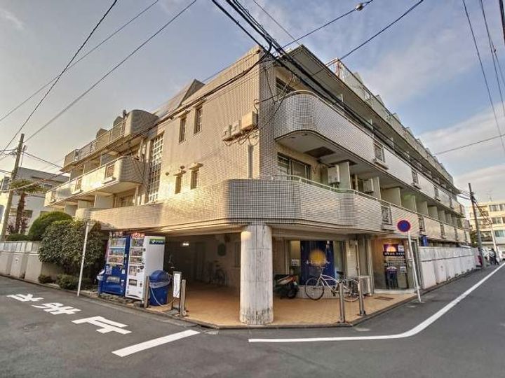 東京都杉並区方南2丁目の賃貸マンションの外観