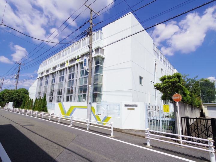 THE HALE202号室の周辺