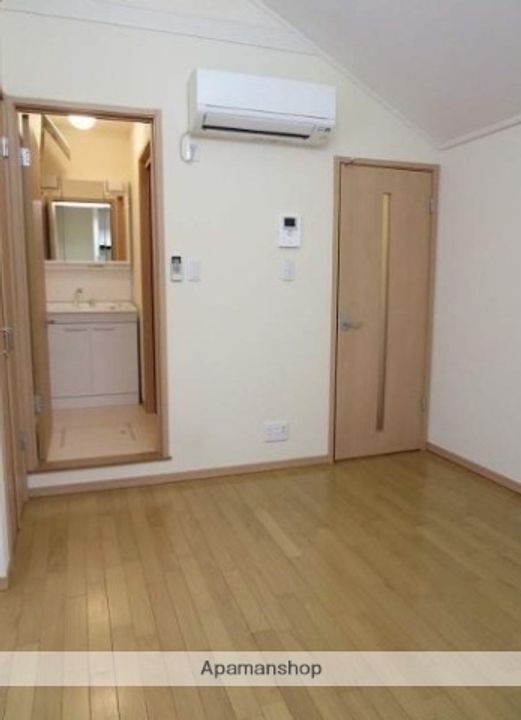 東京都杉並区永福3丁目の賃貸アパートの居間