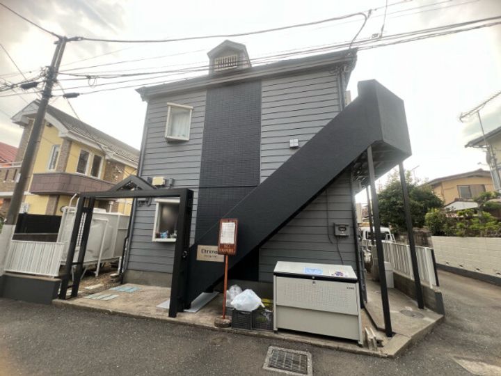 東京都調布市入間町1丁目の賃貸アパートの外観