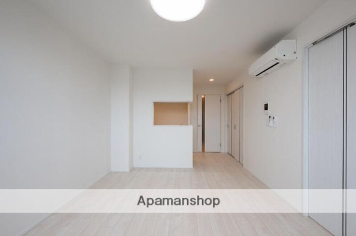 東京都杉並区天沼3丁目の賃貸マンションの居間