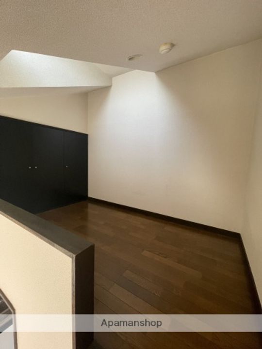 ロイヤルクレスト学園西の内装