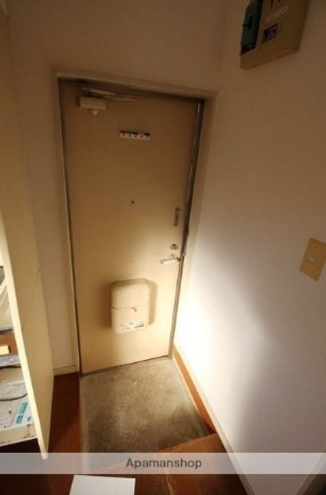 ハイツイシイの玄関