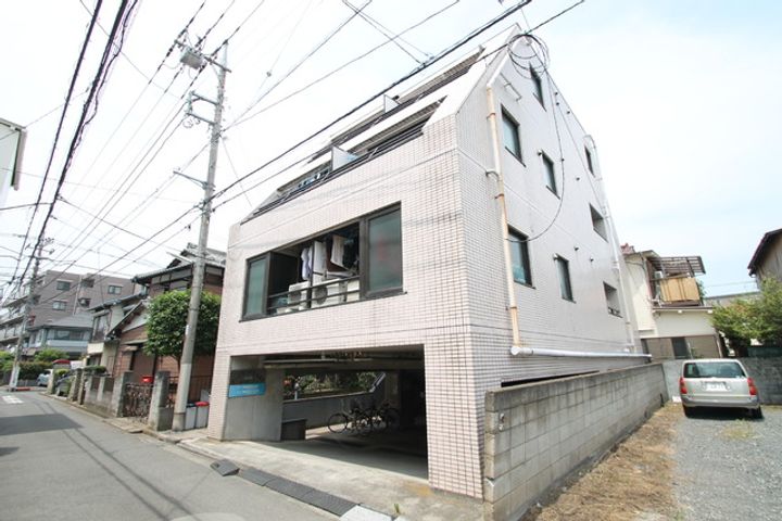 マンションFEASTの外観