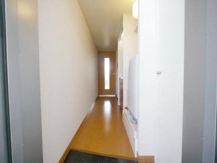 レオパレスクレールの玄関