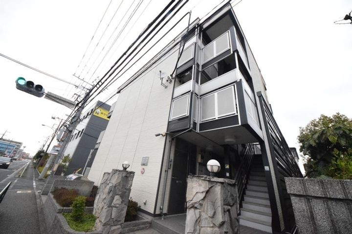 レオパレス青柳の外観