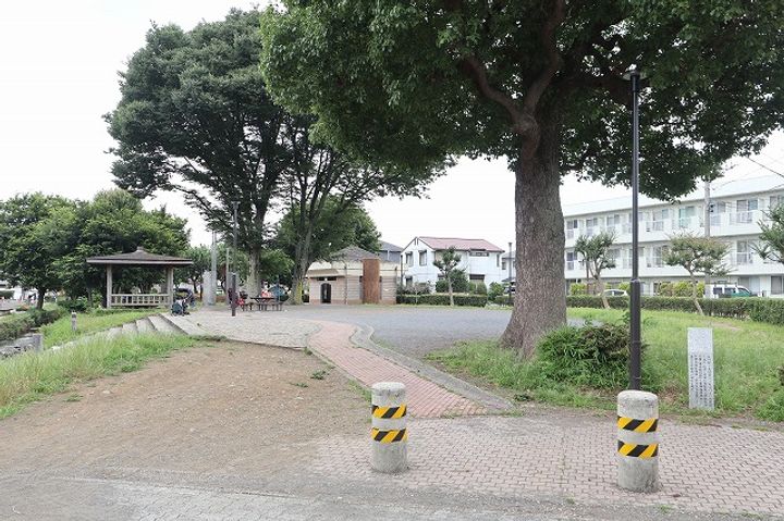 レオパレス青柳の周辺