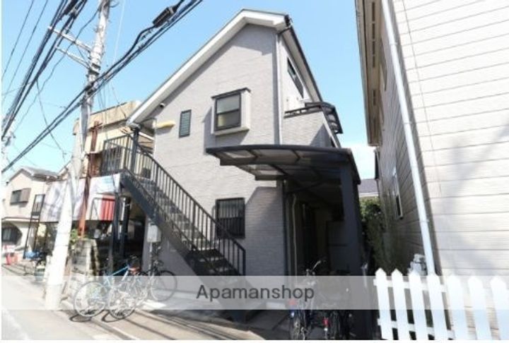 フラット鷹の台の外観