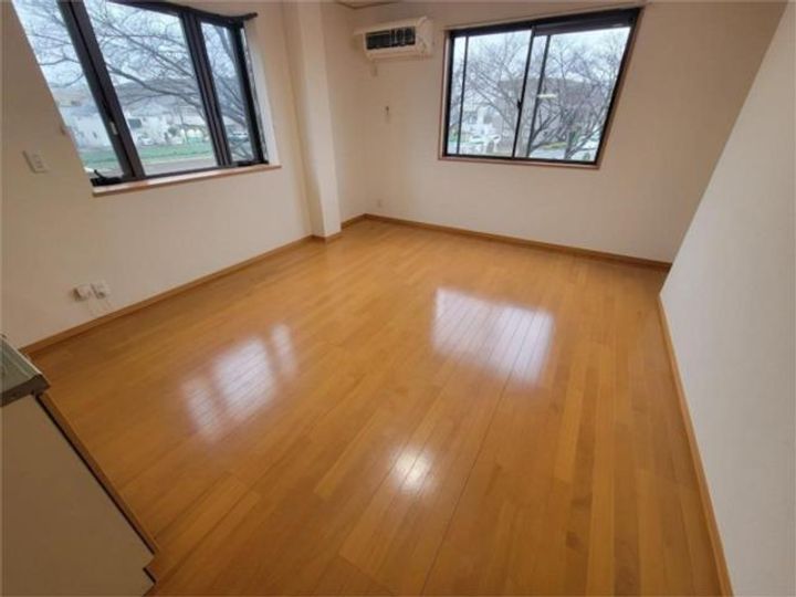 アムール・シャンテ是政201の居間