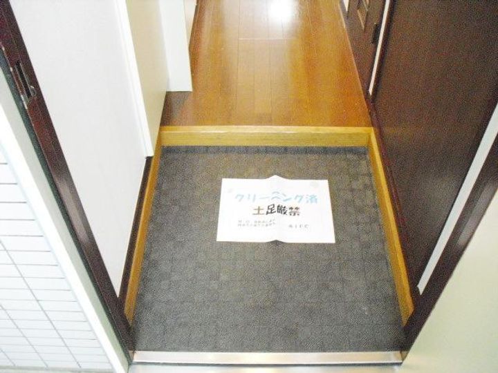 CITY SPIRE 国分寺の玄関