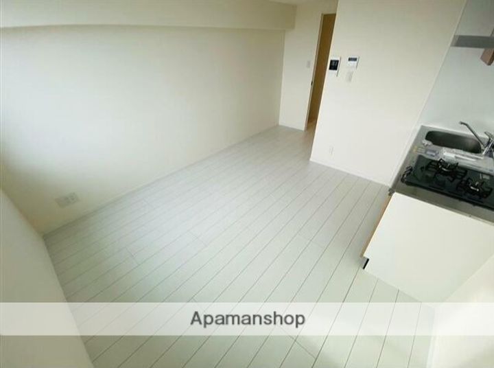 東京都武蔵野市吉祥寺本町4丁目の賃貸マンションの居間