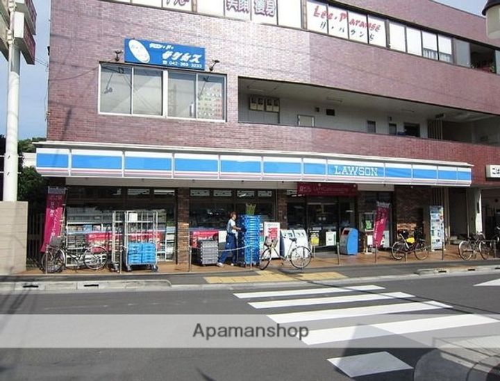 ラ・プリマステラの周辺