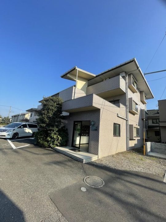 東京都東大和市清水3丁目の賃貸マンションの外観