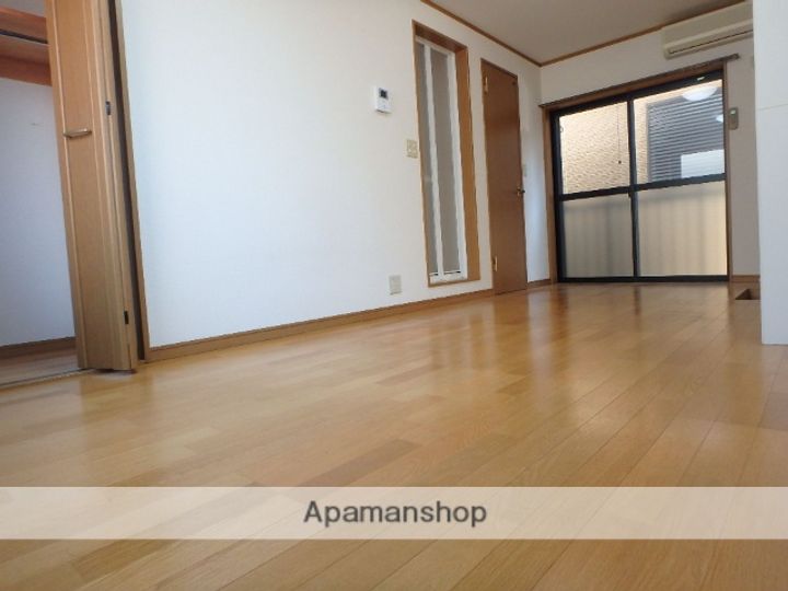 コーポ橋爪の居間