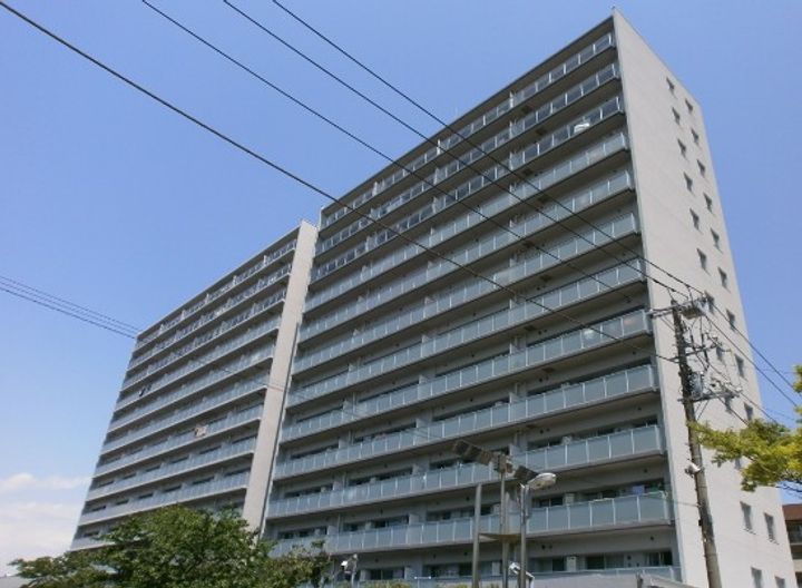 パークアクシス辰巳ステージの外観